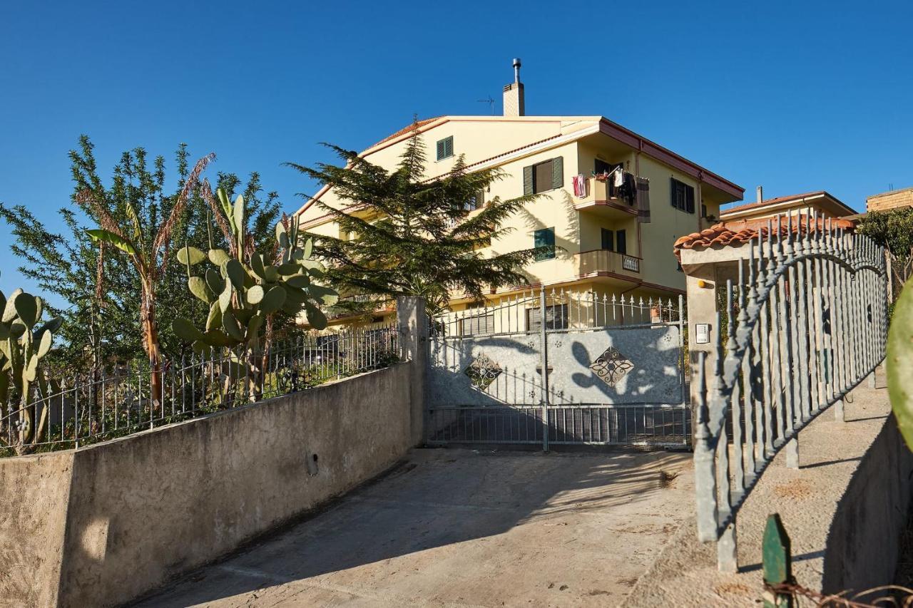 Bouganville House - Casa Vacanze Triparni Ngoại thất bức ảnh
