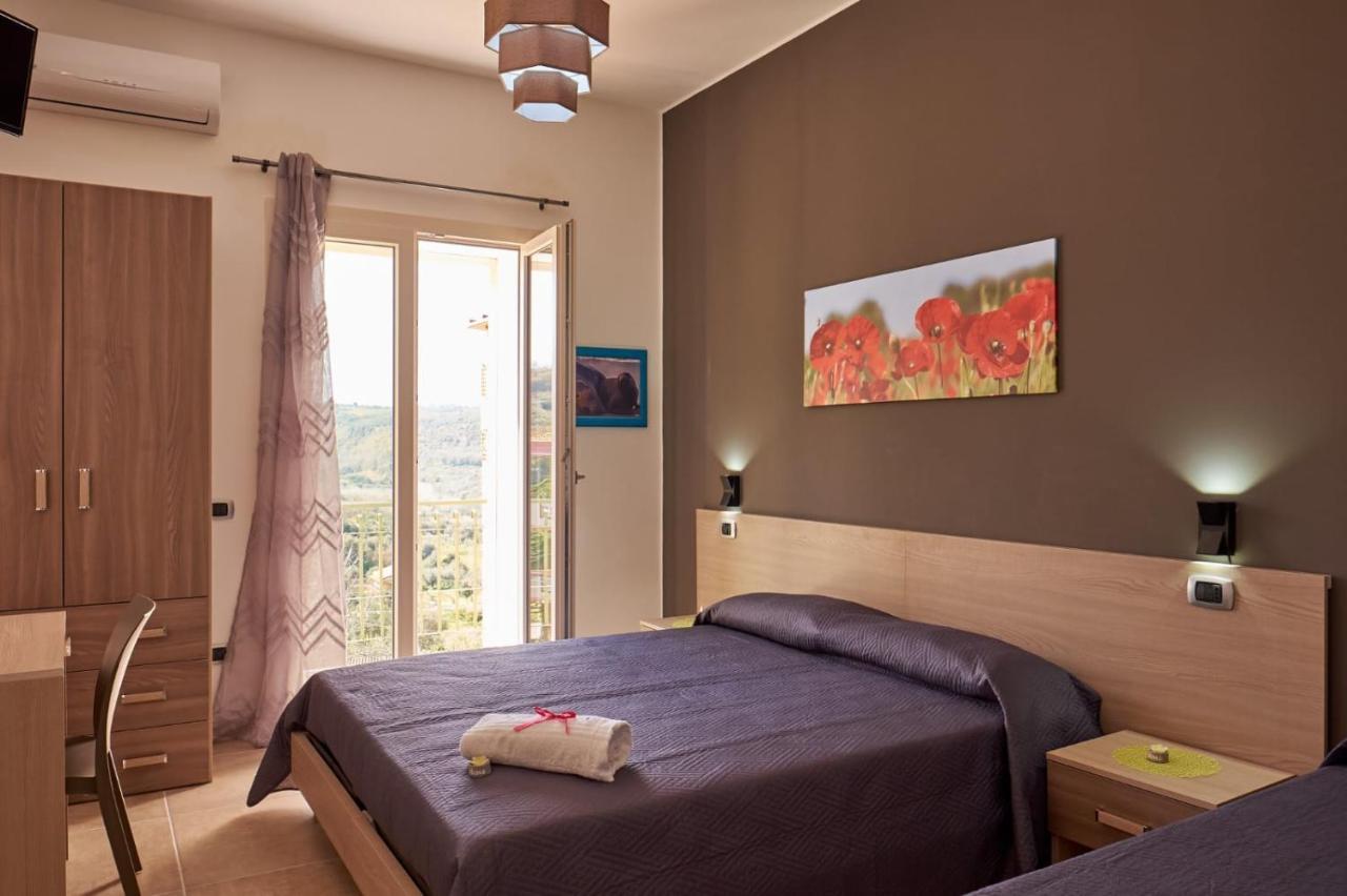Bouganville House - Casa Vacanze Triparni Ngoại thất bức ảnh